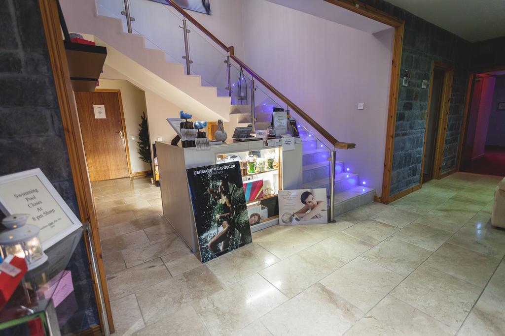 Lusk Airport View Hotel And Secret Spa מראה חיצוני תמונה