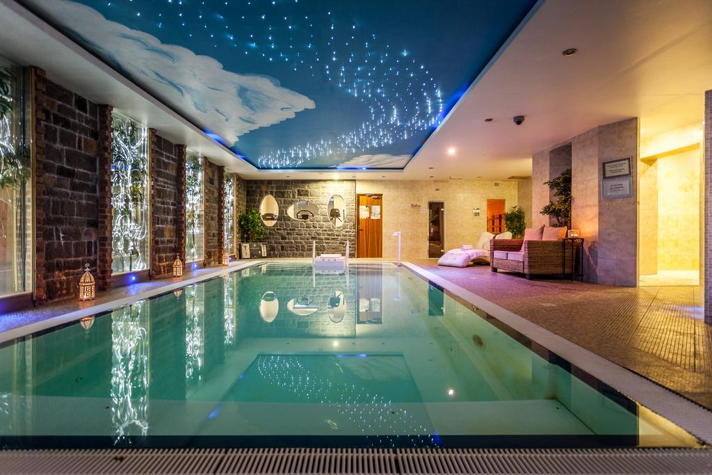 Lusk Airport View Hotel And Secret Spa מראה חיצוני תמונה
