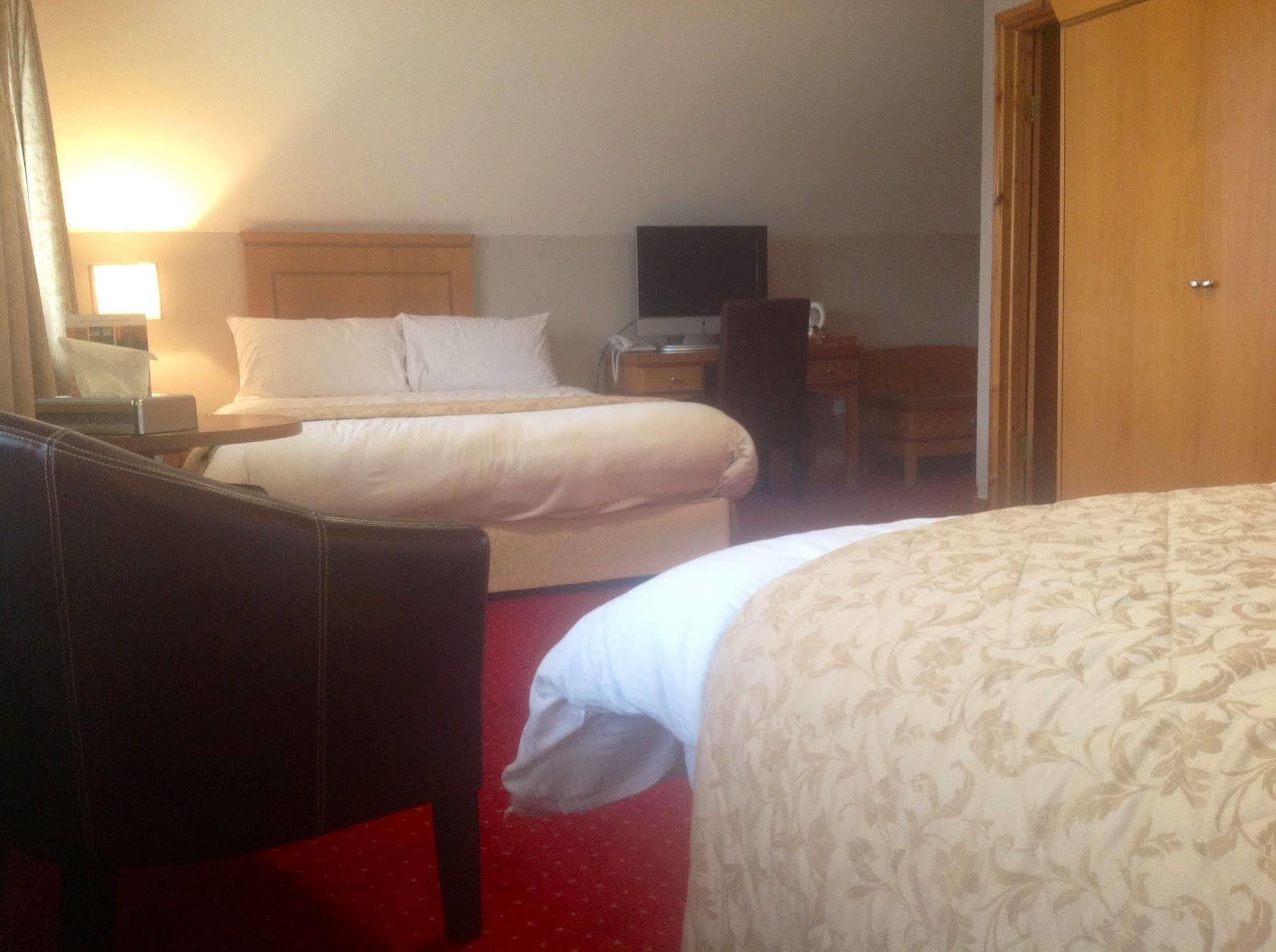 Lusk Airport View Hotel And Secret Spa מראה חיצוני תמונה