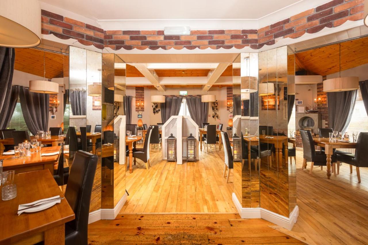 Lusk Airport View Hotel And Secret Spa מראה חיצוני תמונה